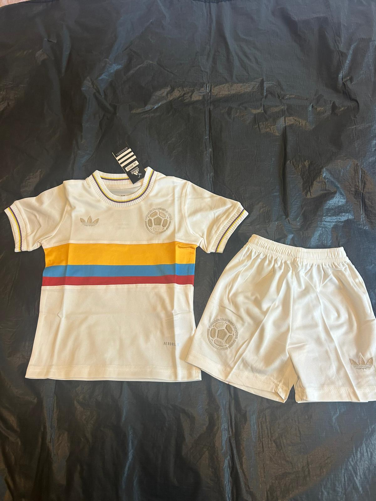 COLOMBIA 100 YEARS KIT