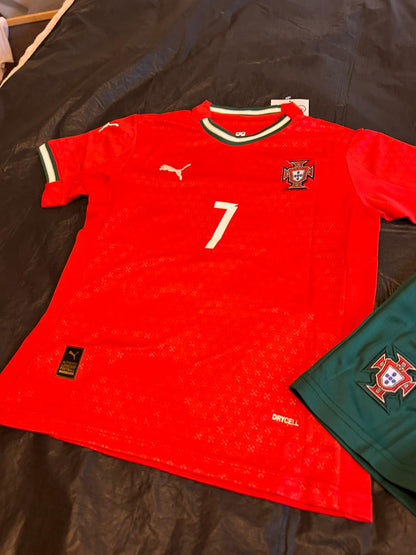 PORTUGAL HOME KIT 25/26 (CR7)