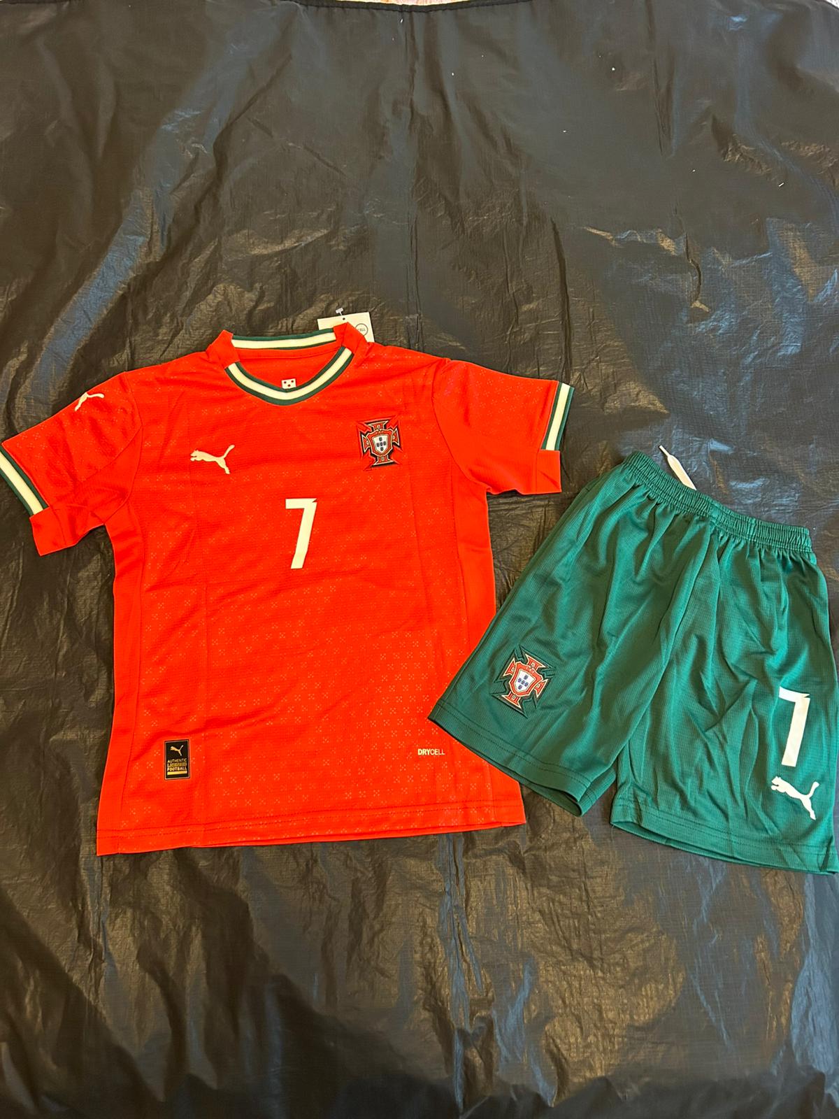 PORTUGAL HOME KIT 25/26 (CR7)