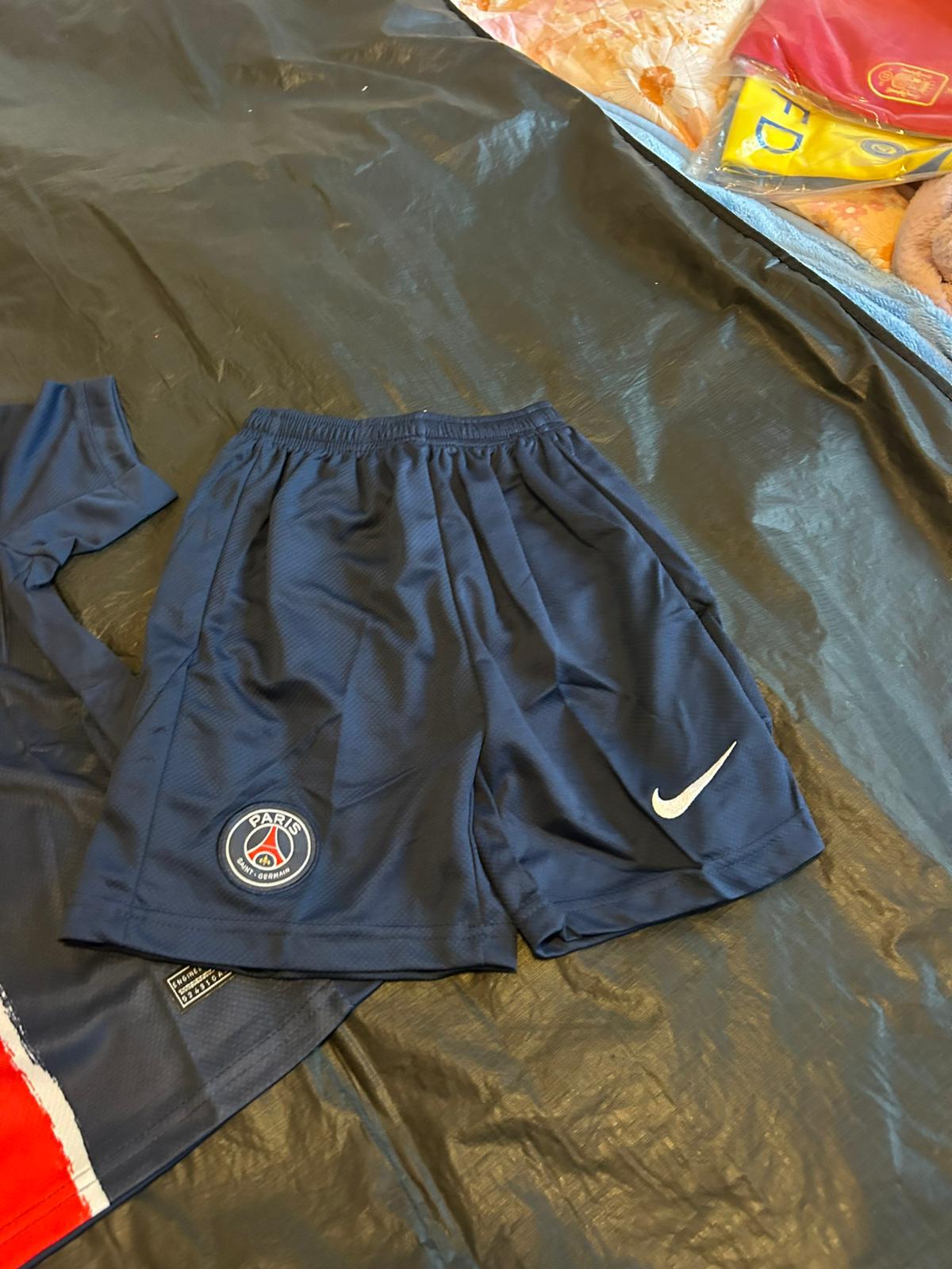 PSG HOME KIT 24/25