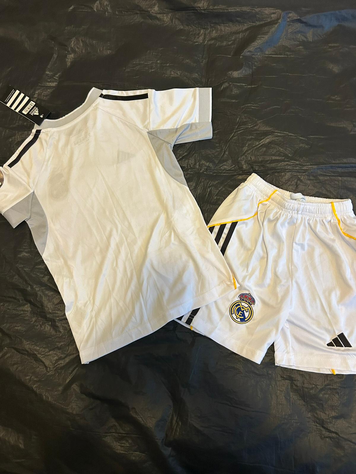 REAL MADRID CF HOME KIT 25/25
