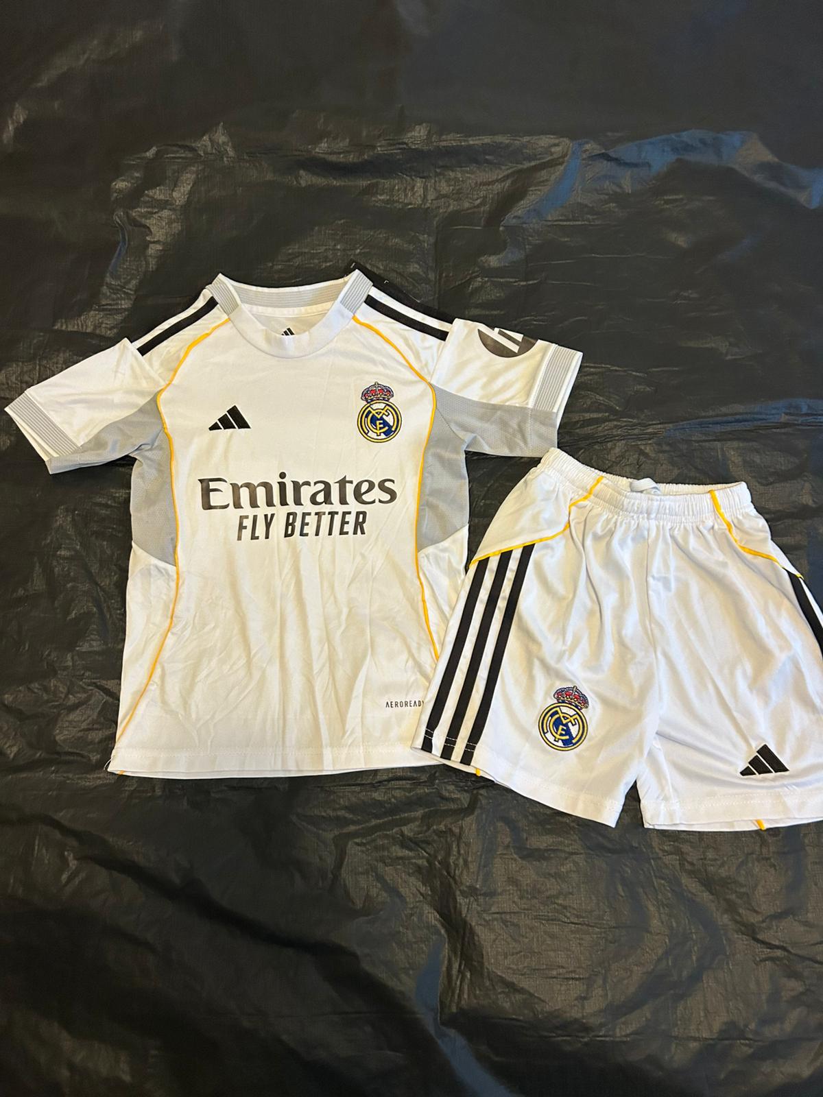 REAL MADRID CF HOME KIT 25/25